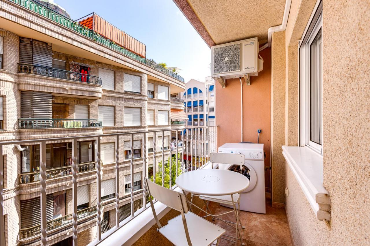 Apartamiento Fragata Apartment Torrevieja Bagian luar foto